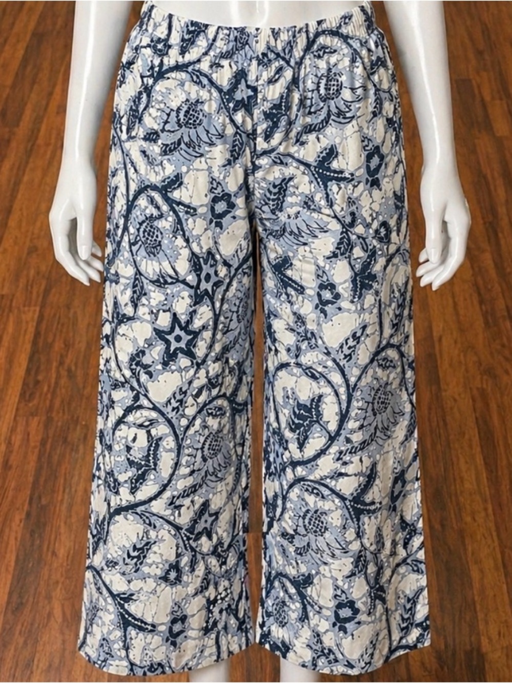 Peruvian Connection Wide-Leg pull on Pants in Navy with side pockets XL